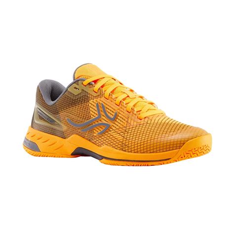 binnen tennisschoenen
